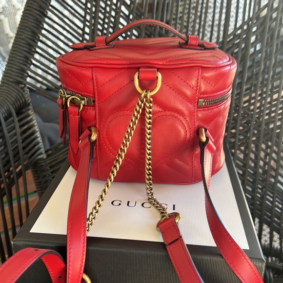 AUTHENTIC GUCCI MATELASSE BAGPACK - Picture 2 of 4